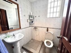 Flora Road (D17), Terrace #551933101